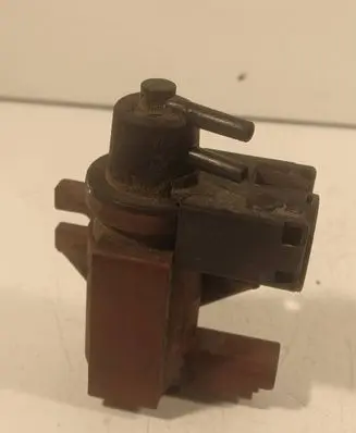Ford Kuga I Turbo solenoid valve 6G9q9E882CA