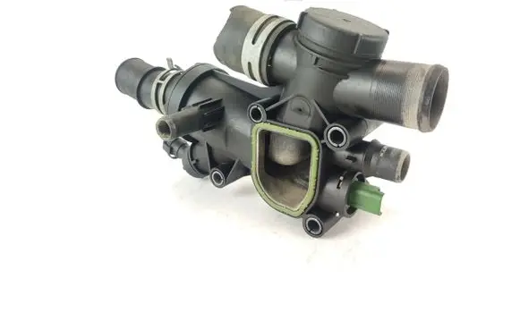 Ford Focus ST Thermostat housing 