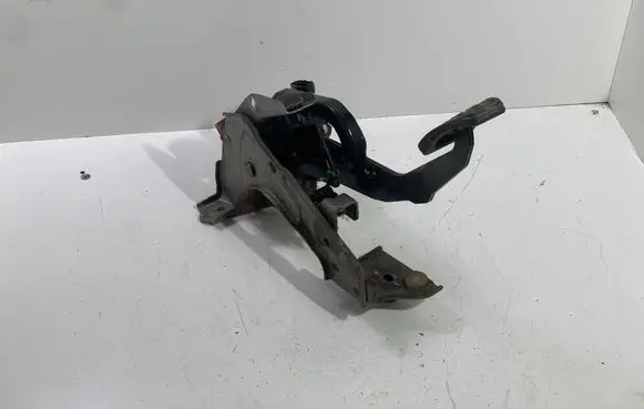 Renault Koleos I Clutch pedal 46503JY50B 4650JY50B