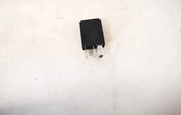Skoda Octavia Mk2 (1Z) Other relay 8z0951253