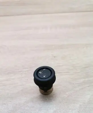 BMW 5 E39 12 V Socket (front) 8383214