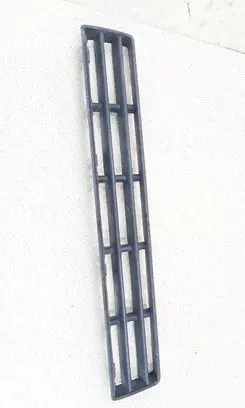 Volkswagen Golf IV Front bumper lower grill 1J0853677