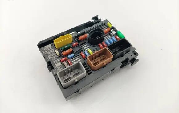 Citroen Berlingo Fuse box set 9675877980