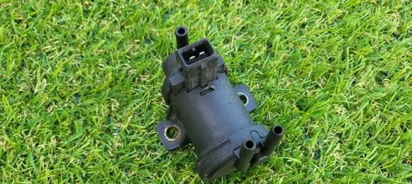 Fiat Croma Turbo solenoid valve 46524556