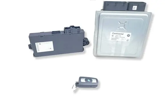 BMW 1 E81 E87 Engine ECU kit and lock set 7621178 9262361