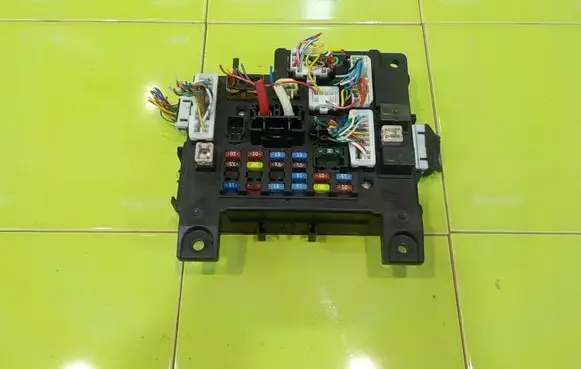 Mitsubishi Lancer VIII Fuse box set 8637A825
