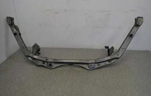 Suzuki SX4 Front bodywork piece 