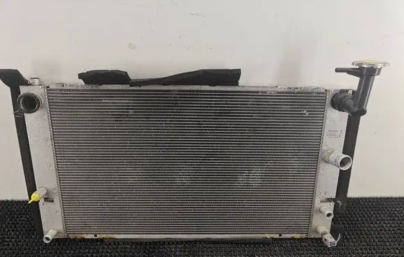 Toyota Prius (XW20) Coolant radiator 1220700412 2128