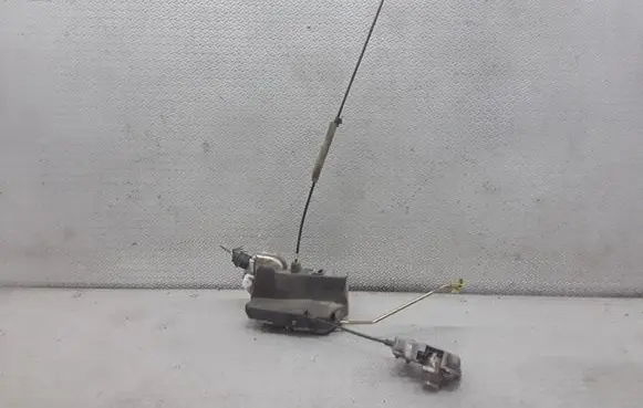 Mitsubishi Pajero Front door lock