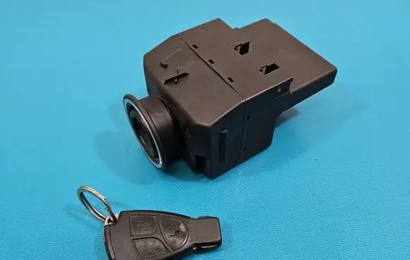 Mercedes-Benz C W203 Ignition lock 2035450608 IMPRK1577921