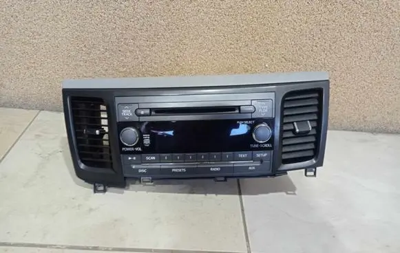 Toyota Sienna XL30 III Radio/CD/DVD/GPS head unit 8612008270