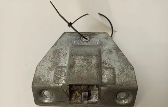 Mercedes-Benz 250 280 C CE W114 Loading door lock loop/hook striker 1137500285