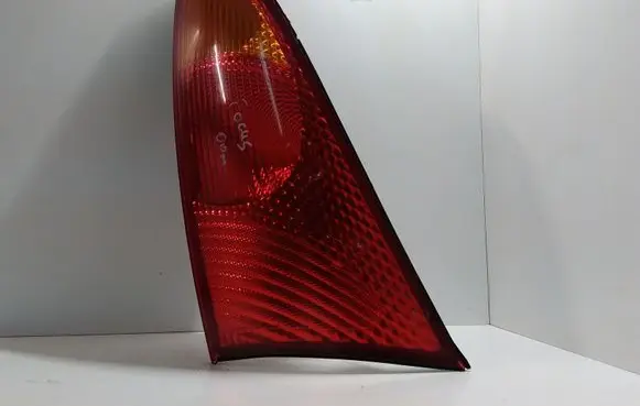 Ford Focus Rear/tail lights XS4X13405AE