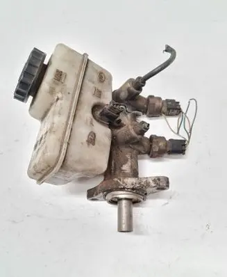 Nissan Primera Master brake cylinder