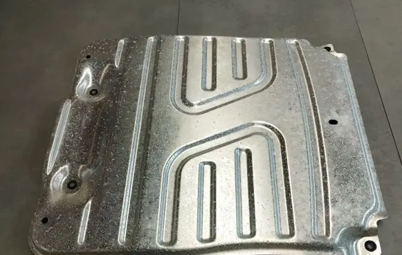 Audi Q3 F3 Engine splash shield/under tray 5QA825230