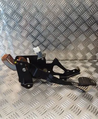 Renault Megane II Brake pedal 20639A00 3082002 8200168238B