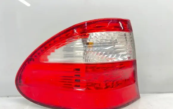 Mercedes-Benz E W211 Rear/tail lights 379141