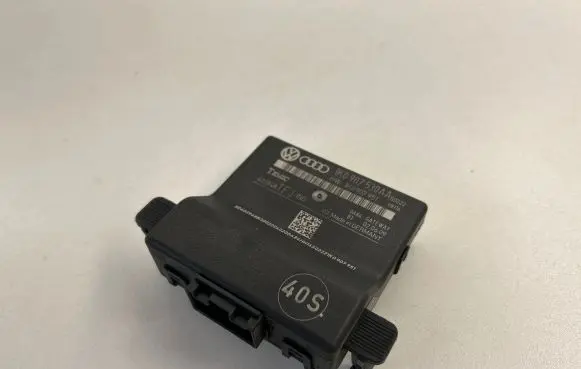 Skoda Superb B6 (3T) Gateway control module 1K0907530AA 1K0907951