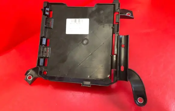 Audi A4 S4 B9 Other engine bay part 8w0907647a
