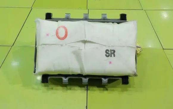 Toyota RAV 4 (XA30) Passenger airbag 18AB3