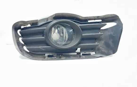 Mercedes-Benz C W204 Front fog light trim/grill A2048850123