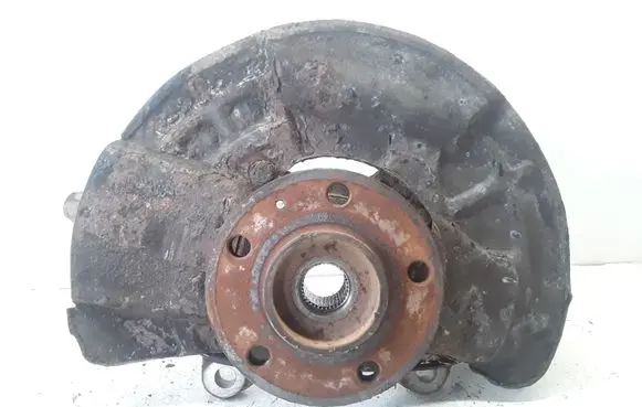 Volvo XC90 Front wheel hub spindle knuckle