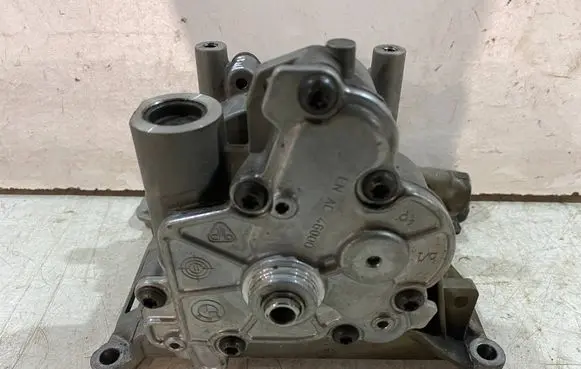 BMW 5 F10 F11 Oil pump 7805316