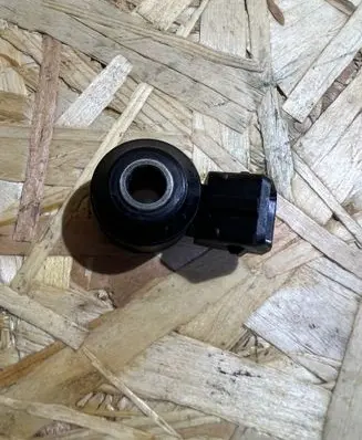 BMW 5 F10 F11 Detonation knock sensor 7598861