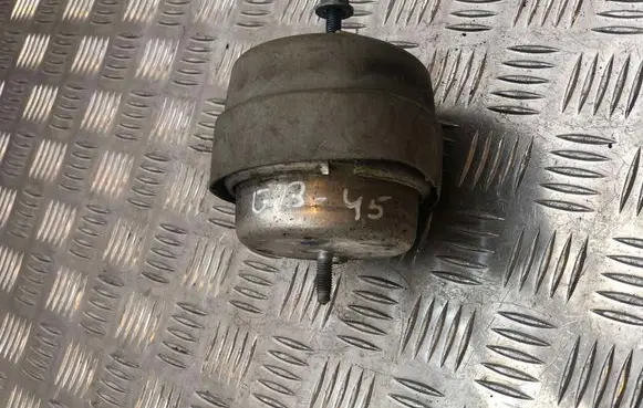 Audi A4 S4 B7 8E 8H Engine mount bracket