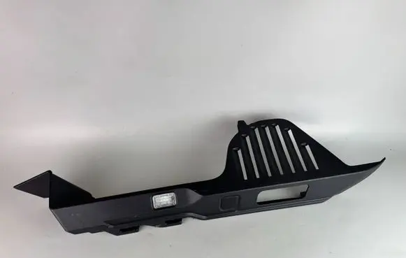 Jaguar F-Pace (D)pillar trim (top) HK8331013AC