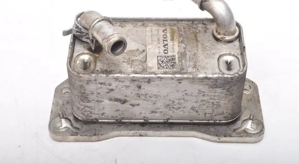 Volvo V60 Engine oil radiator 31293761