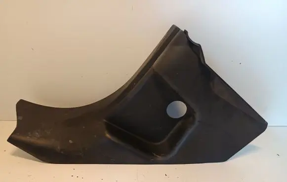 Foot area side trim