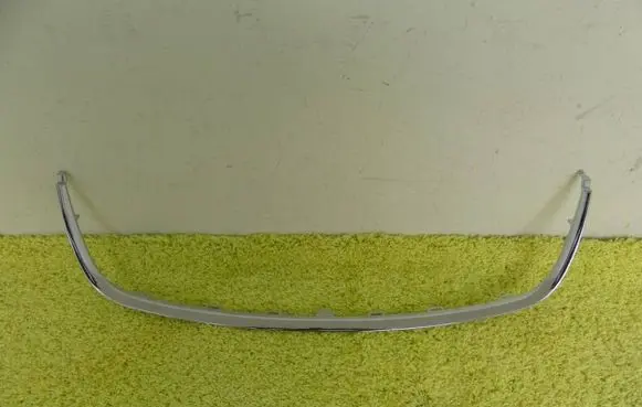 Skoda Fabia Mk2 (5J) Front bumper upper radiator grill 5J0853607