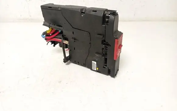 Mercedes-Benz C W204 Fuse module A2075402950