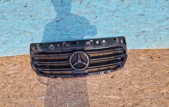 Mercedes-Benz Citan W415 Front bumper upper radiator grill A4205030000PMI