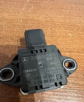 Mercedes-Benz E W212 ESP acceleration yaw rate sensor A0009059101 D344
