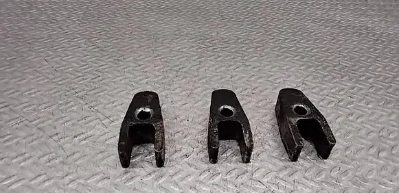 Mitsubishi Colt Fuel Injector clamp holder 