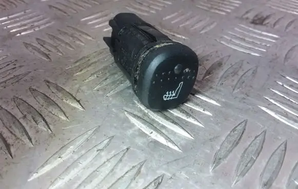 Ford Focus Seat heating switch 98AG19K314AB