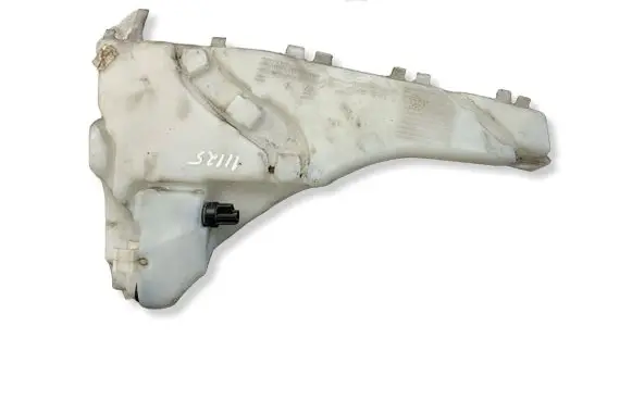 Volvo V50 Windshield washer fluid reservoir/tank 30657122