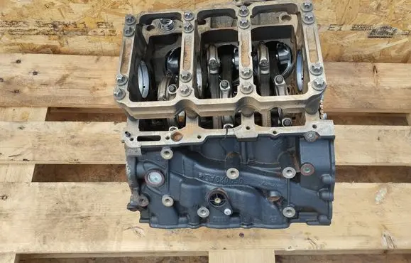 Audi Q7 4L Engine block 059023AD