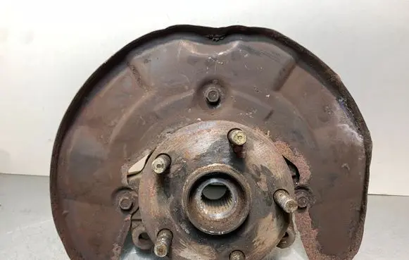 Subaru B9 Tribeca Front wheel hub