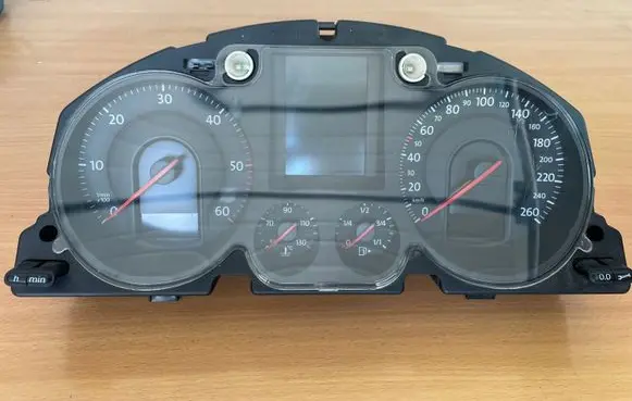 Volkswagen PASSAT B6 Speedometer (instrument cluster)