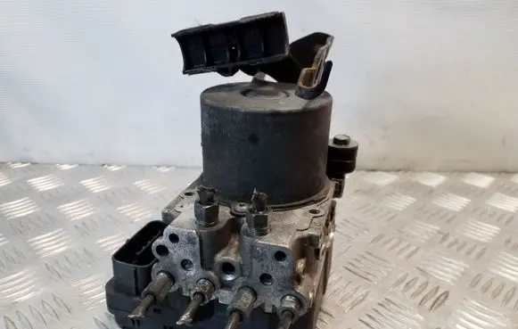 Mazda 6 ABS Pump GHR1437A0 1338005670