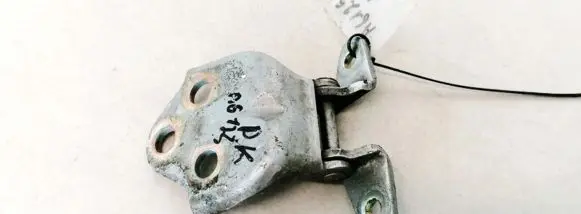 Mitsubishi Space Star Front door upper hinge