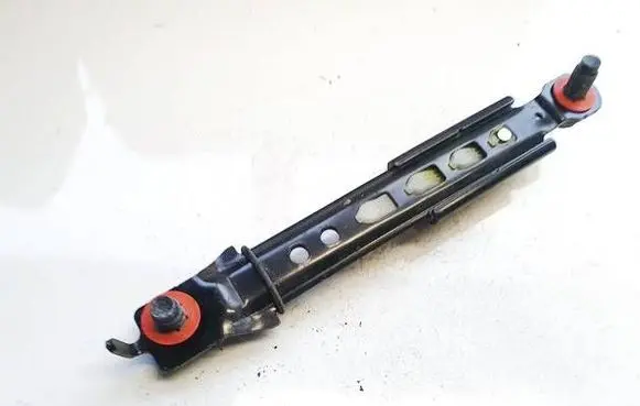 Hyundai i30 Seat belt adjustment rail 080318