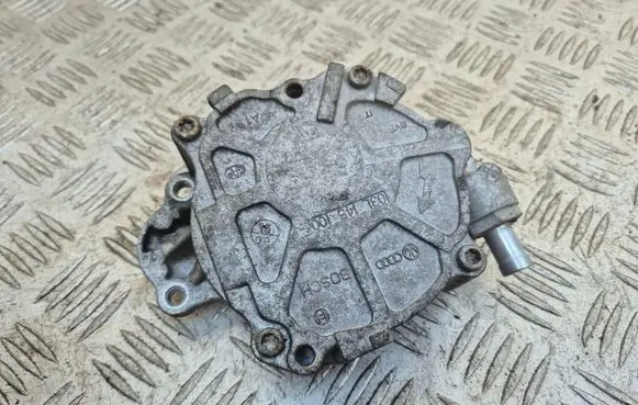 Audi A4 Allroad B8 Vacuum pump 03L145100F
