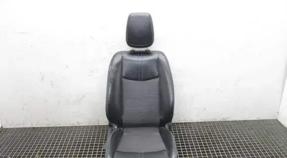 Nissan Leaf II (ZE1) Front passenger seat 