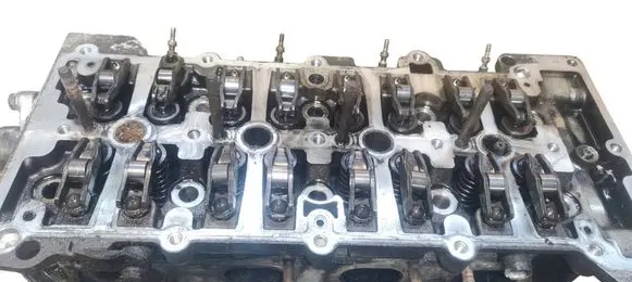 Opel Vectra C Engine head 55565883