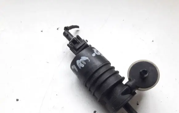 Opel Astra G Windscreen/windshield washer pump