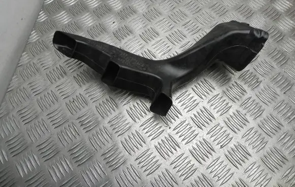 Rear air vent grill